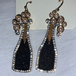 ITS CHAMPAGNE BOTTLE EARRINGS - new